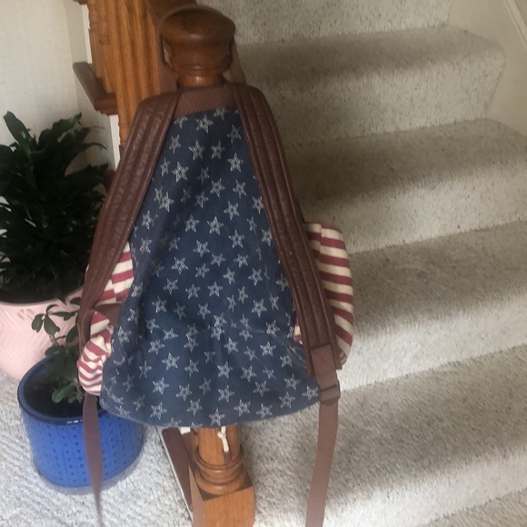 Quagga Red White & Blue American Flag Canvas Backpack - Picture 4 of 13